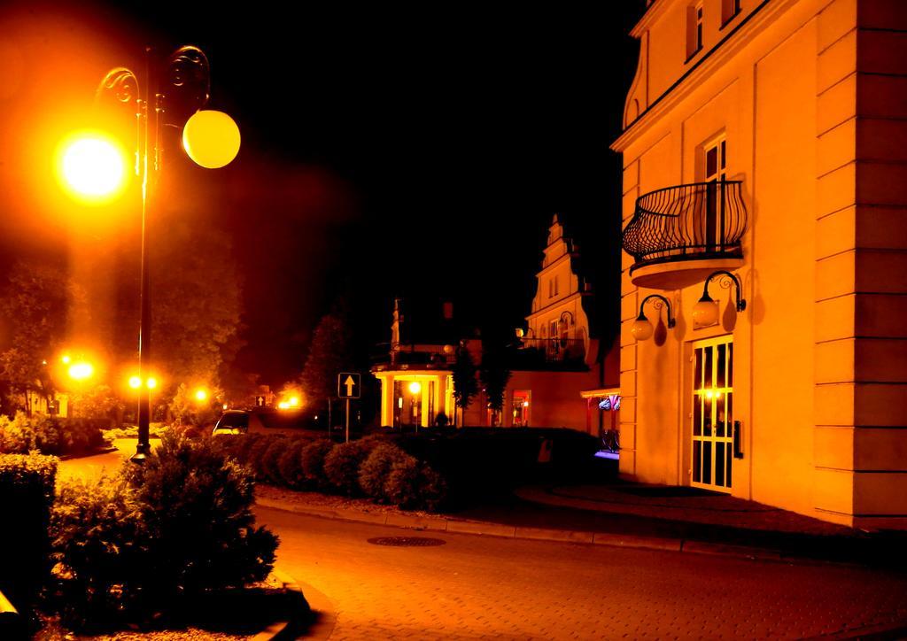 Hotel Wityng Слесин Экстерьер фото