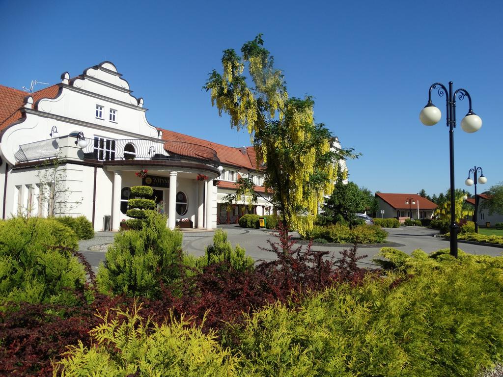 Hotel Wityng Слесин Экстерьер фото